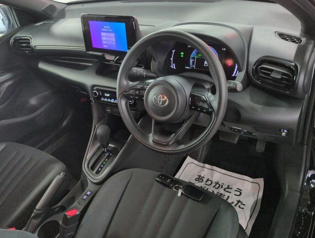 Toyota Yaris G LED 2024 !