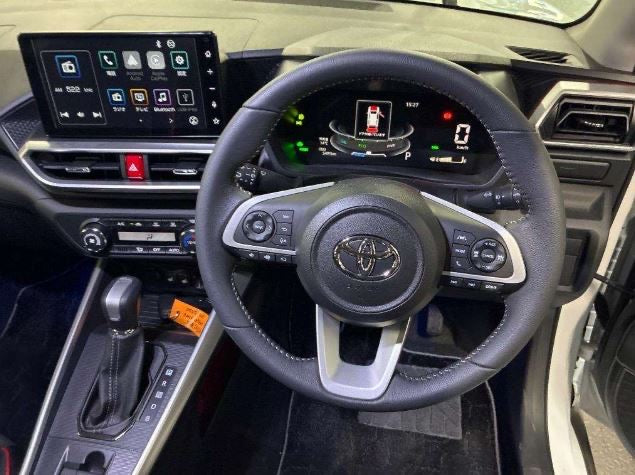 Toyota Raize Z Grade 1.2L Hybrid 2025 !